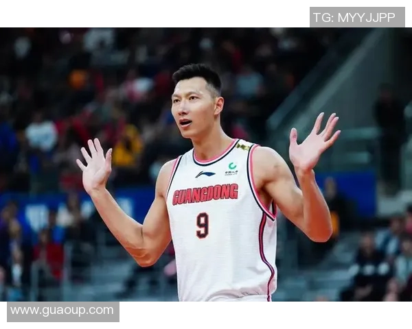 易建联率领广东宏远取得十连胜,稳坐CBA南区榜首位置