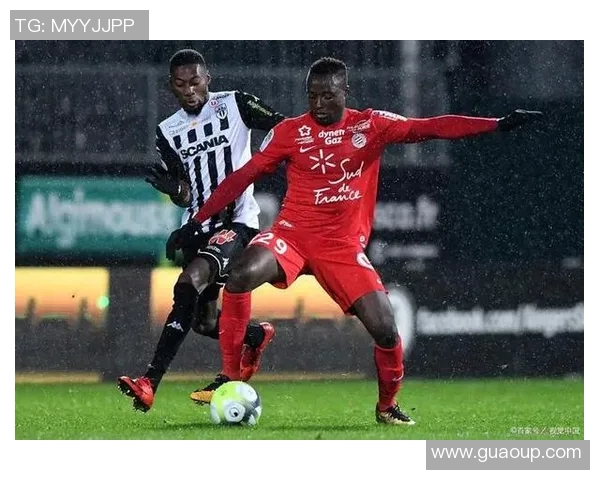 拉瓦勒与昂热激战正酣谁能在这场对决中笑到最后 拉瓦勒与昂热激战正酣谁能在这场对决中笑到最后