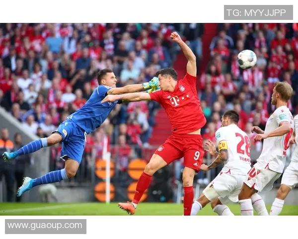 哈化柏林与拜仁慕尼黑激战正酣精彩瞬间回顾与赛后分析 哈化柏林与拜仁慕尼黑激战正酣精彩瞬间回顾与赛后分析